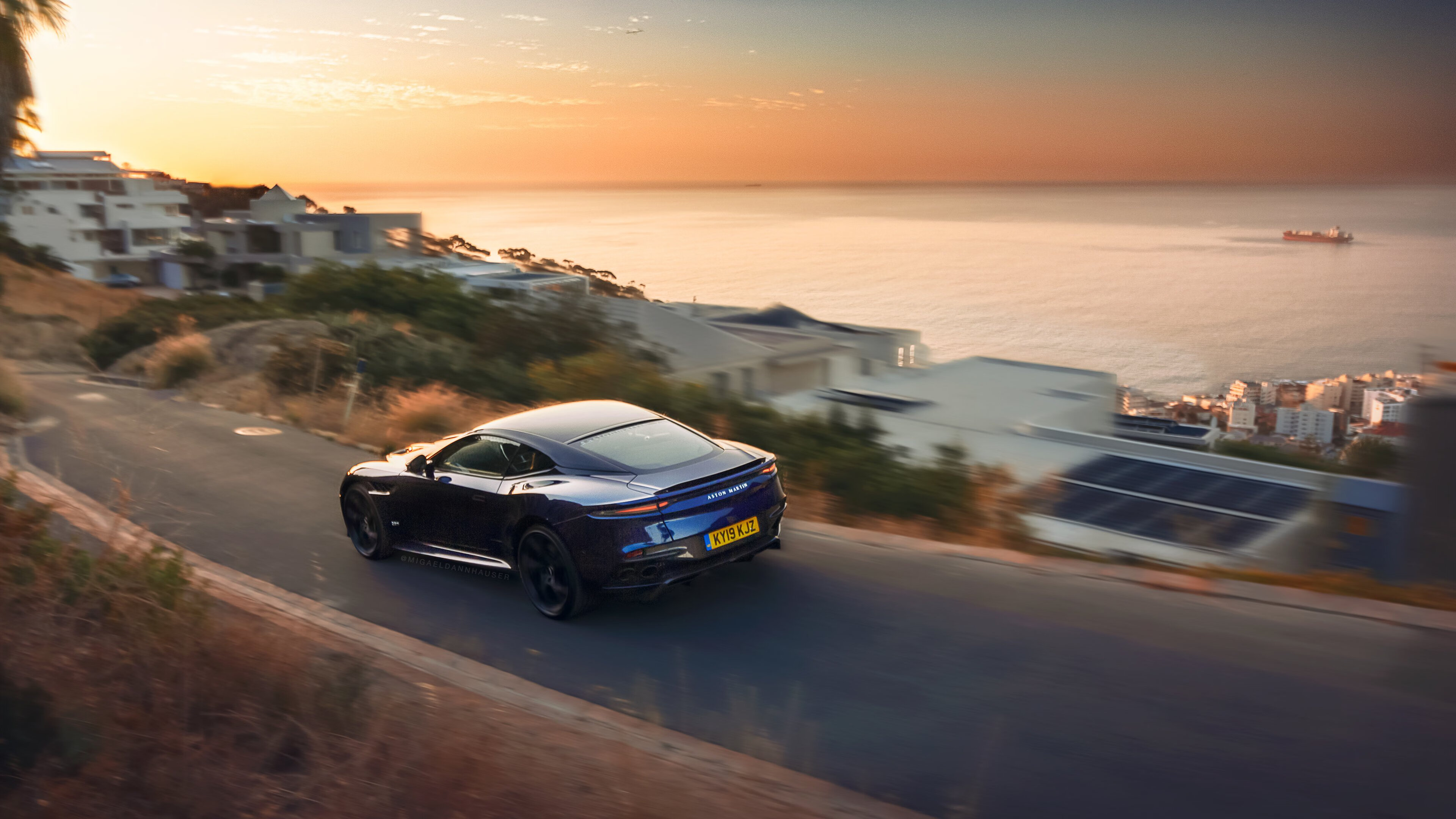 高空跳伞挑战：从天空一跃而下，高空跳伞专业术语