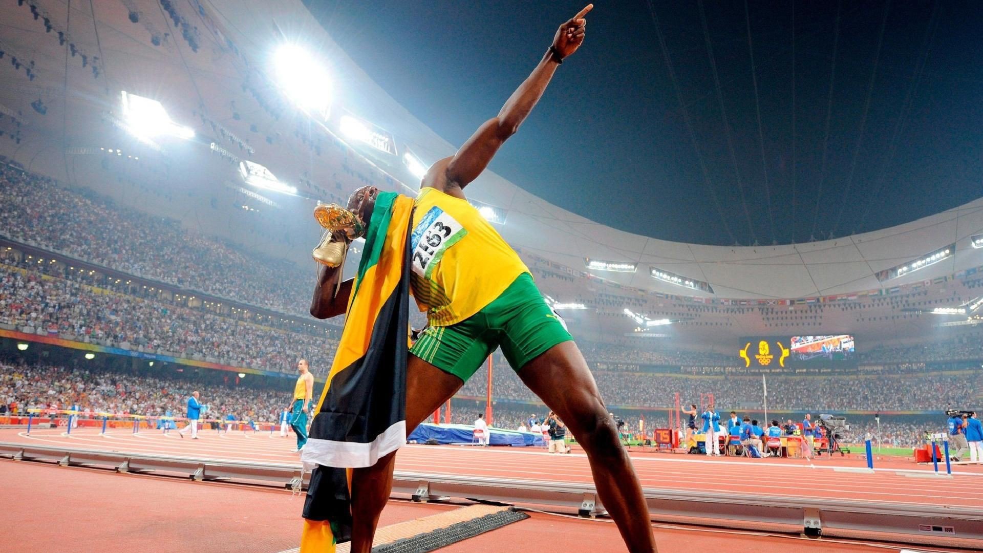 体操世锦赛中国男团重回巅峰,全队表现稳健,体操世锦赛中国队获男团亚军