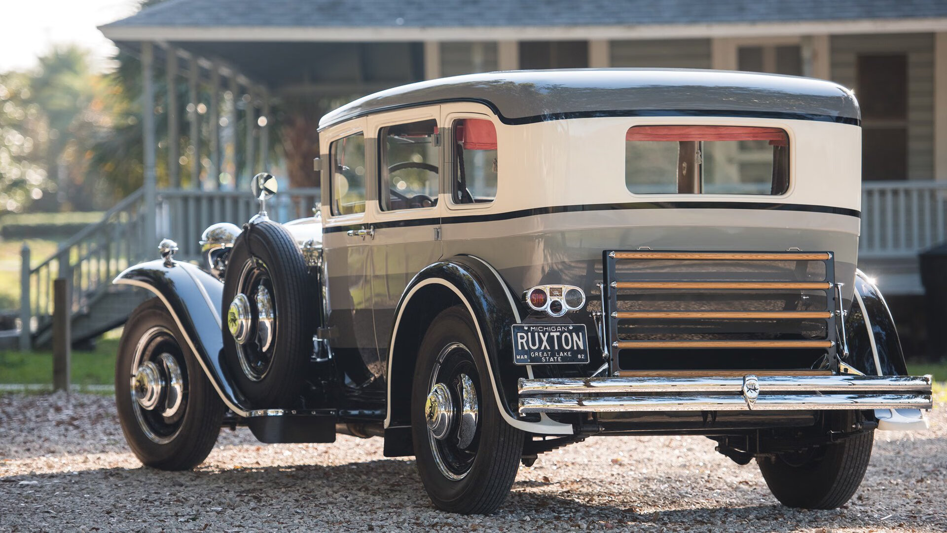 中国篮球职业联赛俱乐部财务管理与风险控制策略，篮球俱乐部管理层组织架构